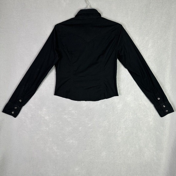 True Religion Woman Top Sz Medium Cropped Pearl Snaps Logo Pockets Raw Hem READ - Picture 6 of 14